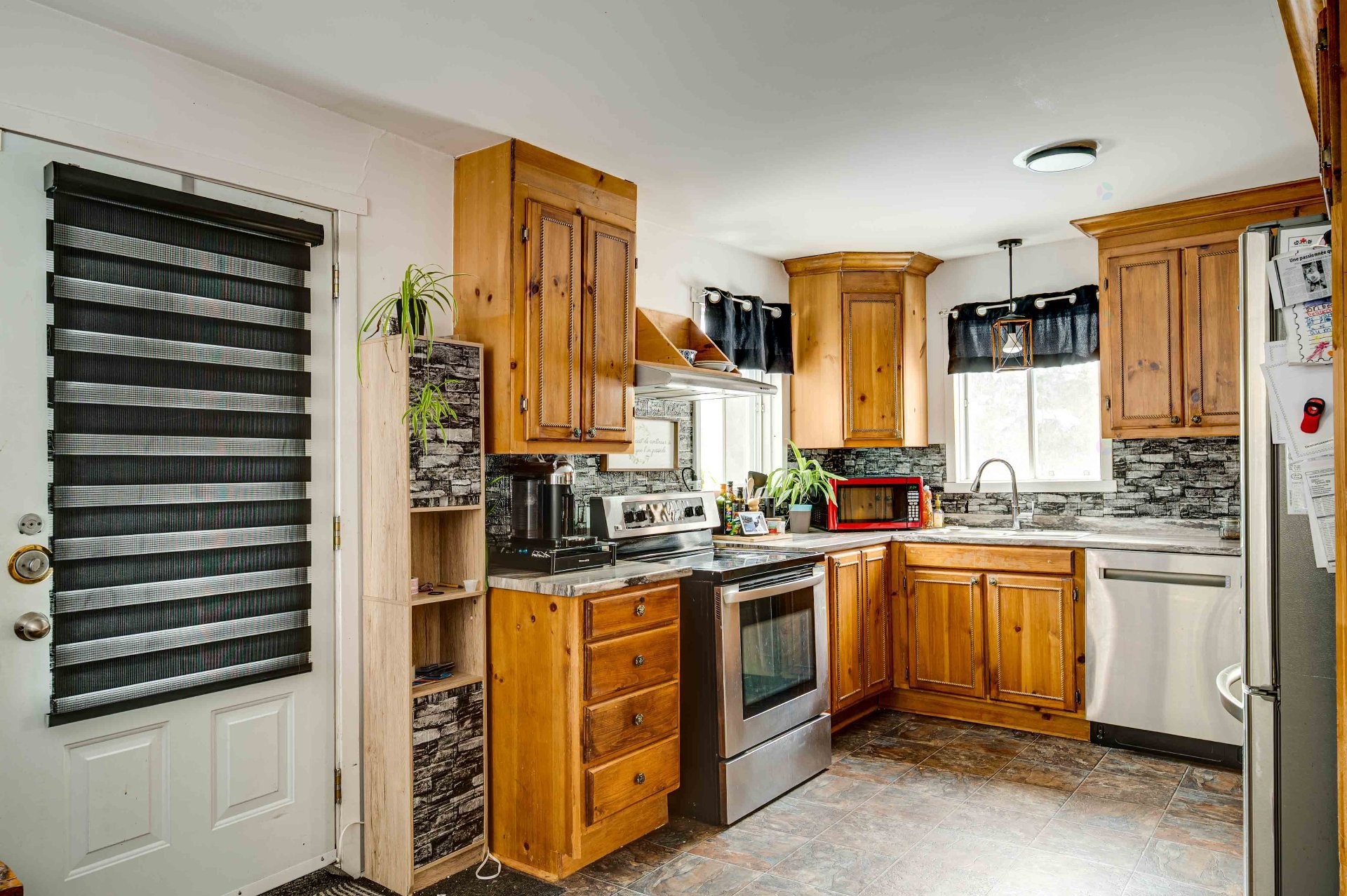 









55


Ch. du Pont-Couvert

,
La Macaza,




QC
J0T1R0

