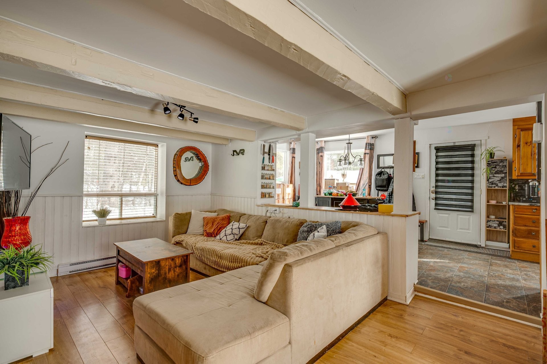 









55


Ch. du Pont-Couvert

,
La Macaza,




QC
J0T1R0

