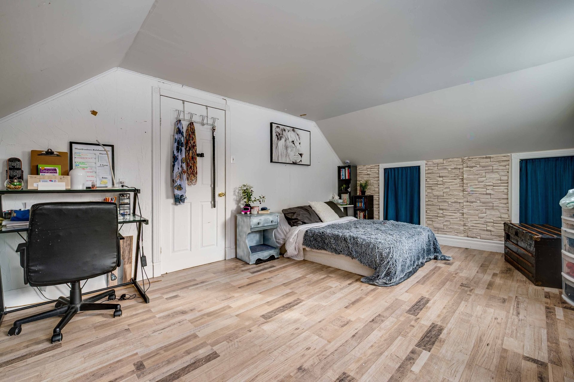 









55


Ch. du Pont-Couvert

,
La Macaza,




QC
J0T1R0

