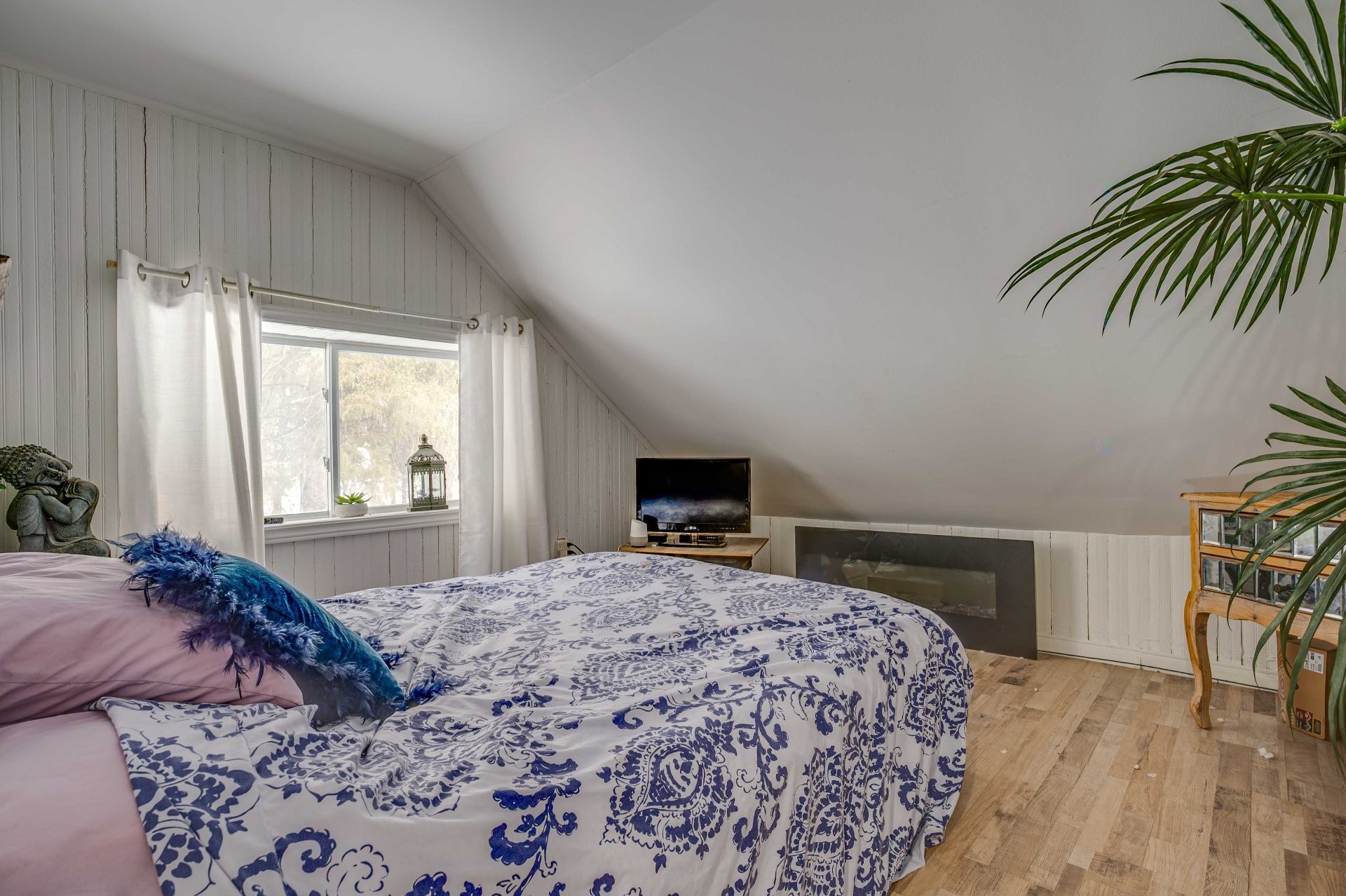 









55


Ch. du Pont-Couvert

,
La Macaza,




QC
J0T1R0

