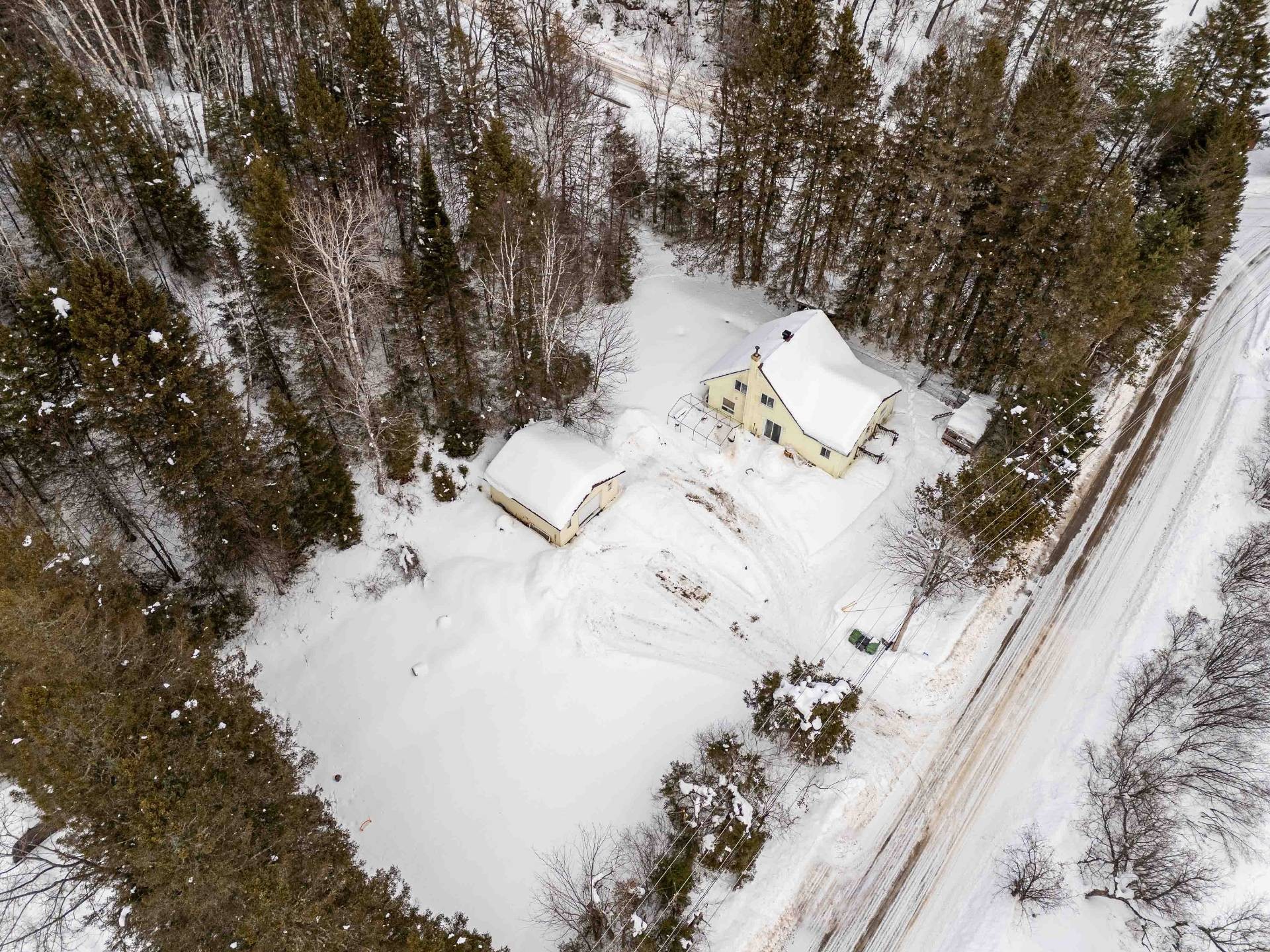 









55


Ch. du Pont-Couvert

,
La Macaza,




QC
J0T1R0

