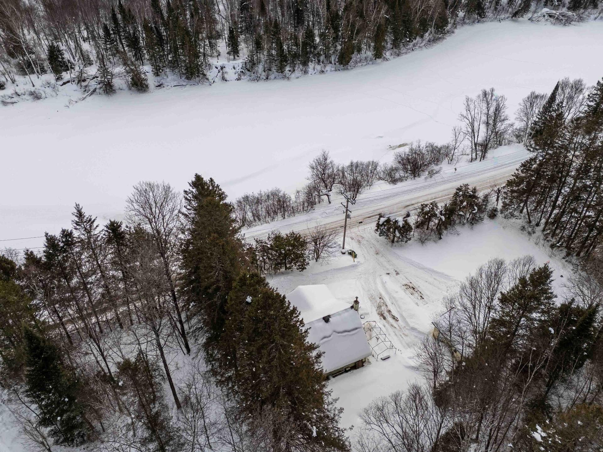 









55


Ch. du Pont-Couvert

,
La Macaza,




QC
J0T1R0

