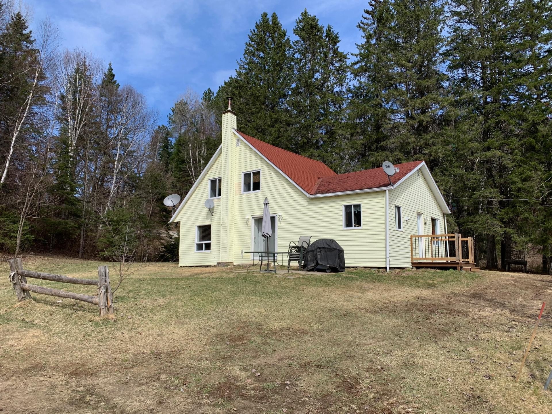 









55


Ch. du Pont-Couvert

,
La Macaza,




QC
J0T1R0

