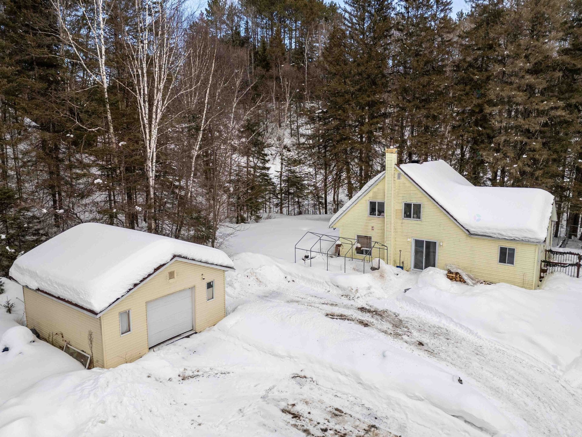 









55


Ch. du Pont-Couvert

,
La Macaza,




QC
J0T1R0

