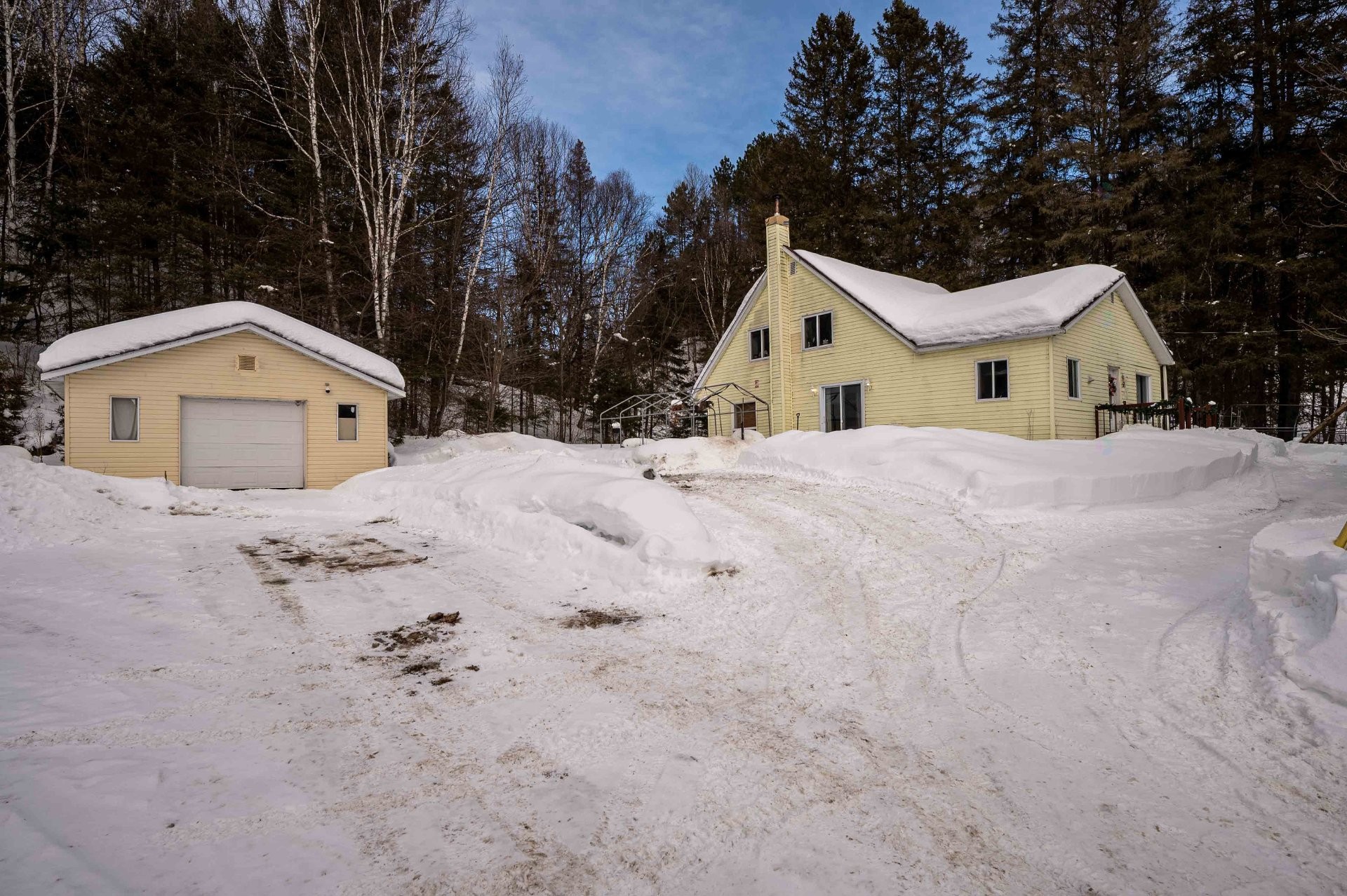 









55


Ch. du Pont-Couvert

,
La Macaza,




QC
J0T1R0

