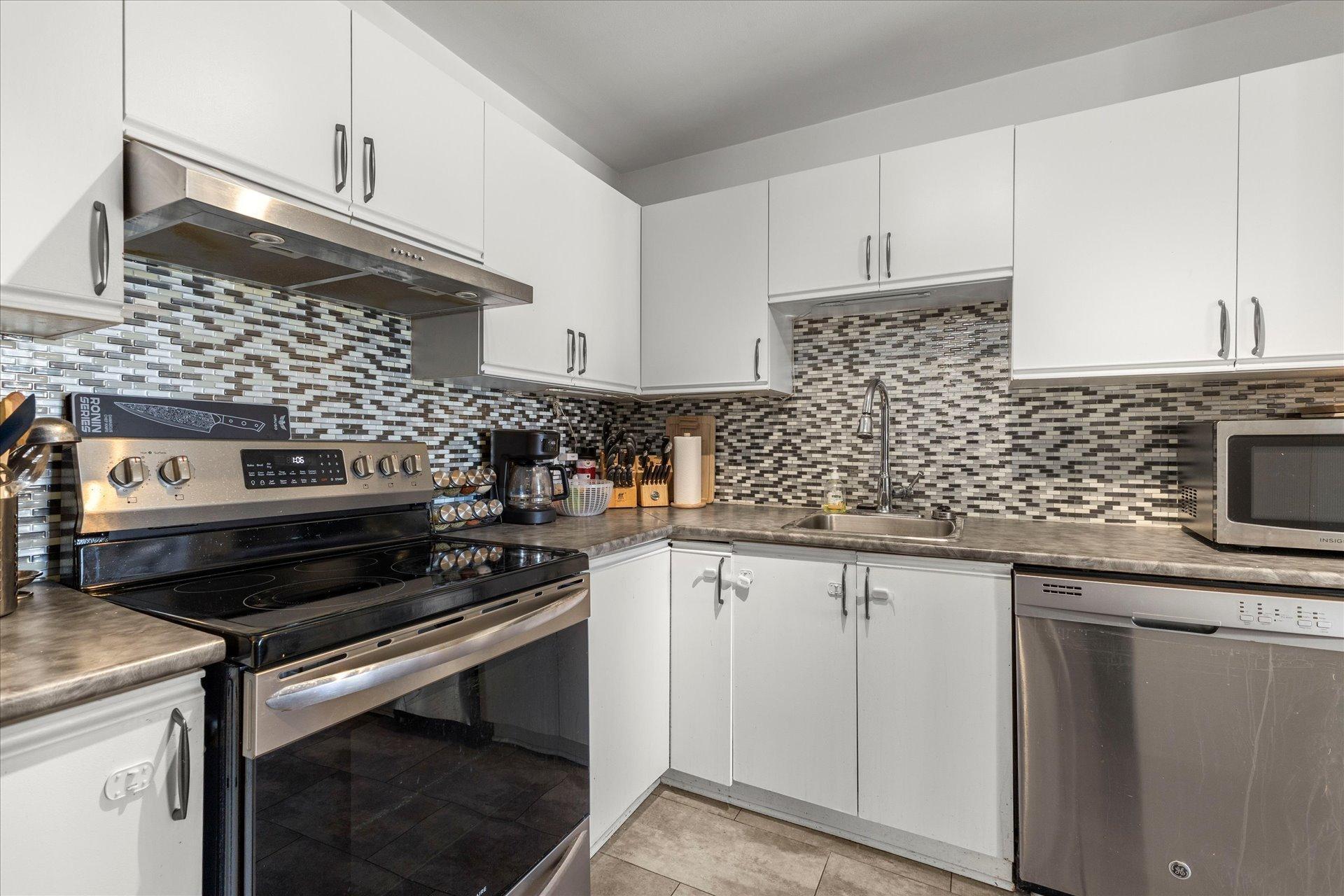 









1895


Rue Jean-Picard

, 1,
Laval (Chomedey),




QC
H7T2K7

