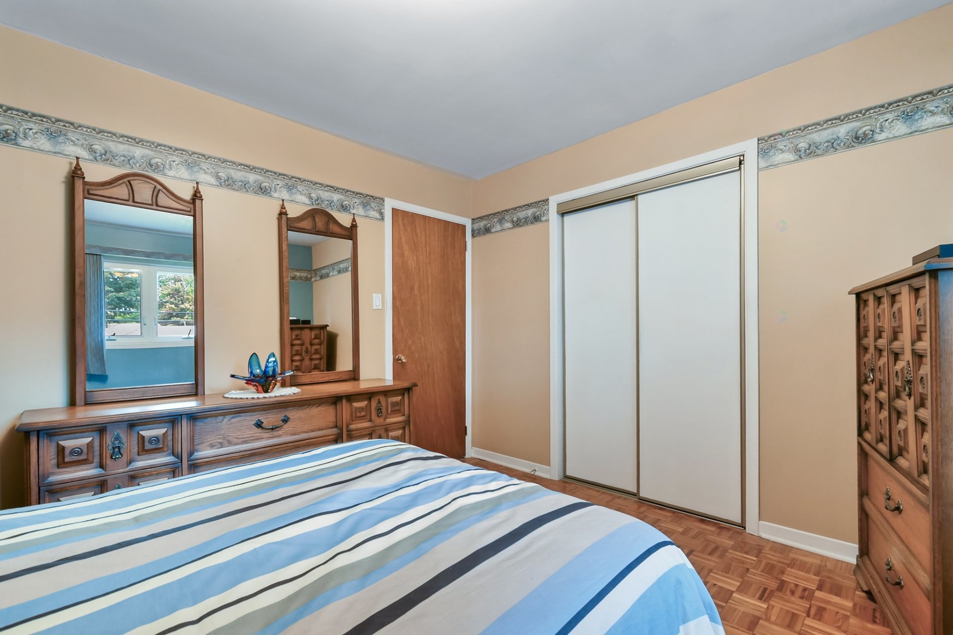 









40


Rue Lucien-Paquette

,
Blainville,




QC
J7C1J4

