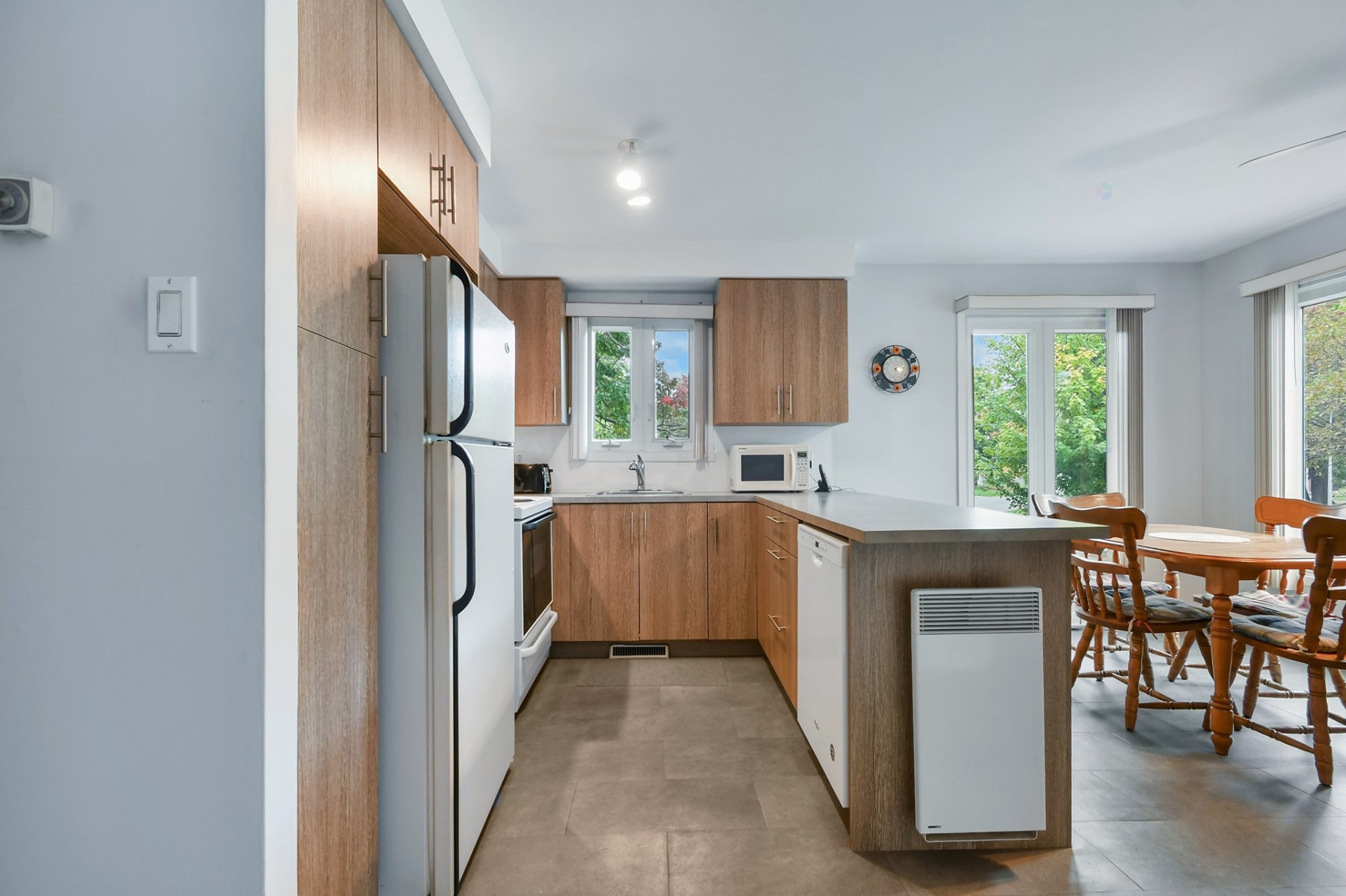 









40


Rue Lucien-Paquette

,
Blainville,




QC
J7C1J4

