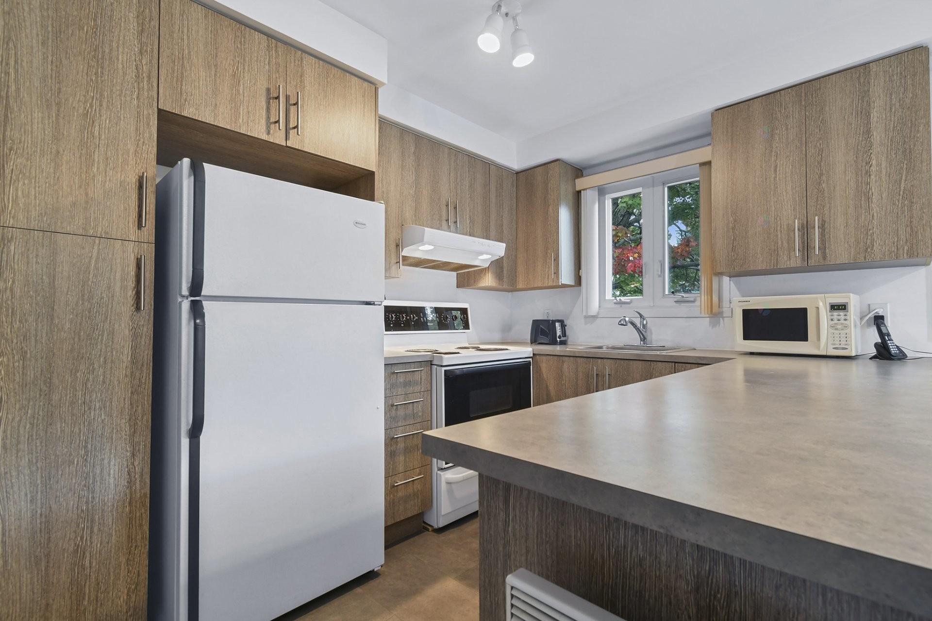 









40


Rue Lucien-Paquette

,
Blainville,




QC
J7C1J4

