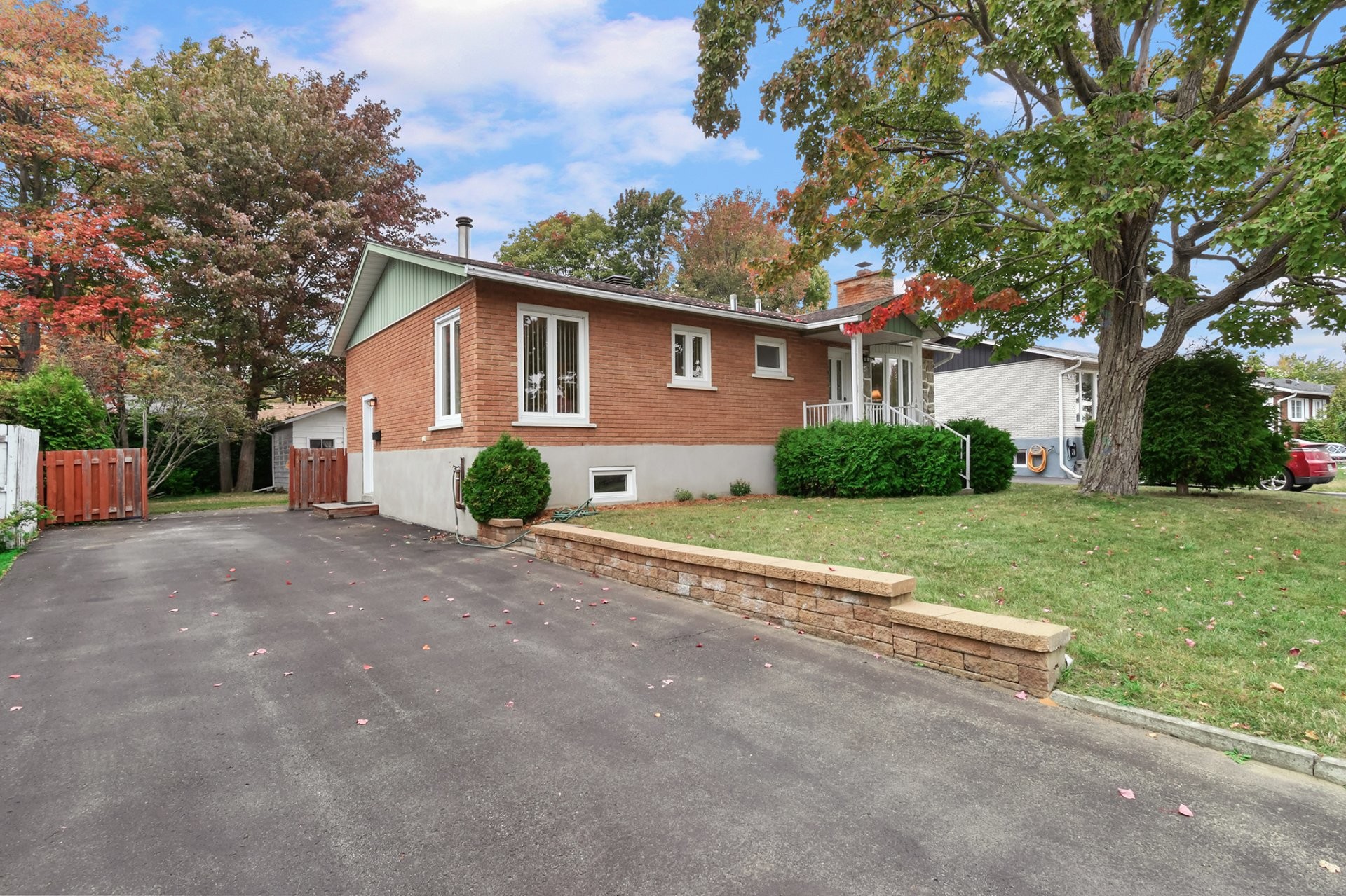 









40


Rue Lucien-Paquette

,
Blainville,




QC
J7C1J4

