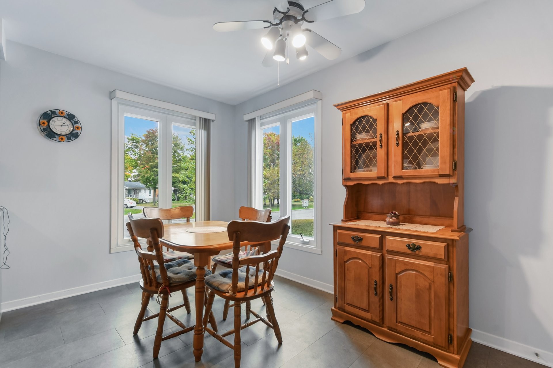 









40


Rue Lucien-Paquette

,
Blainville,




QC
J7C1J4

