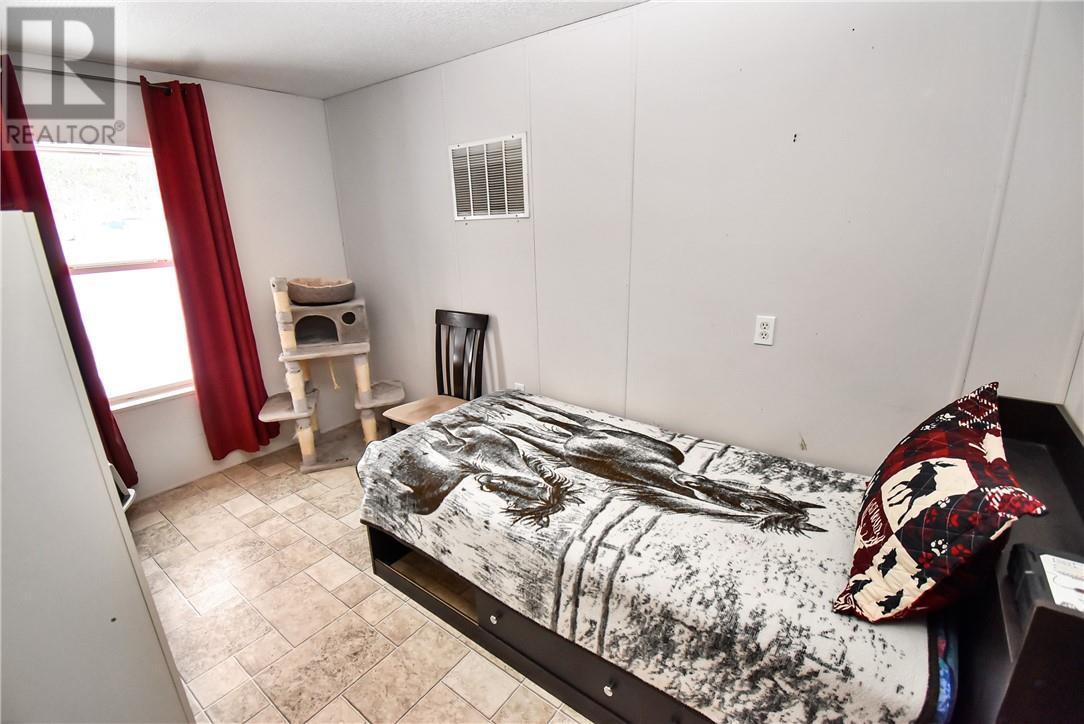 












5261 Highway 17 Unit# 1

,
Markstay,




Ontario
P0M2G0

