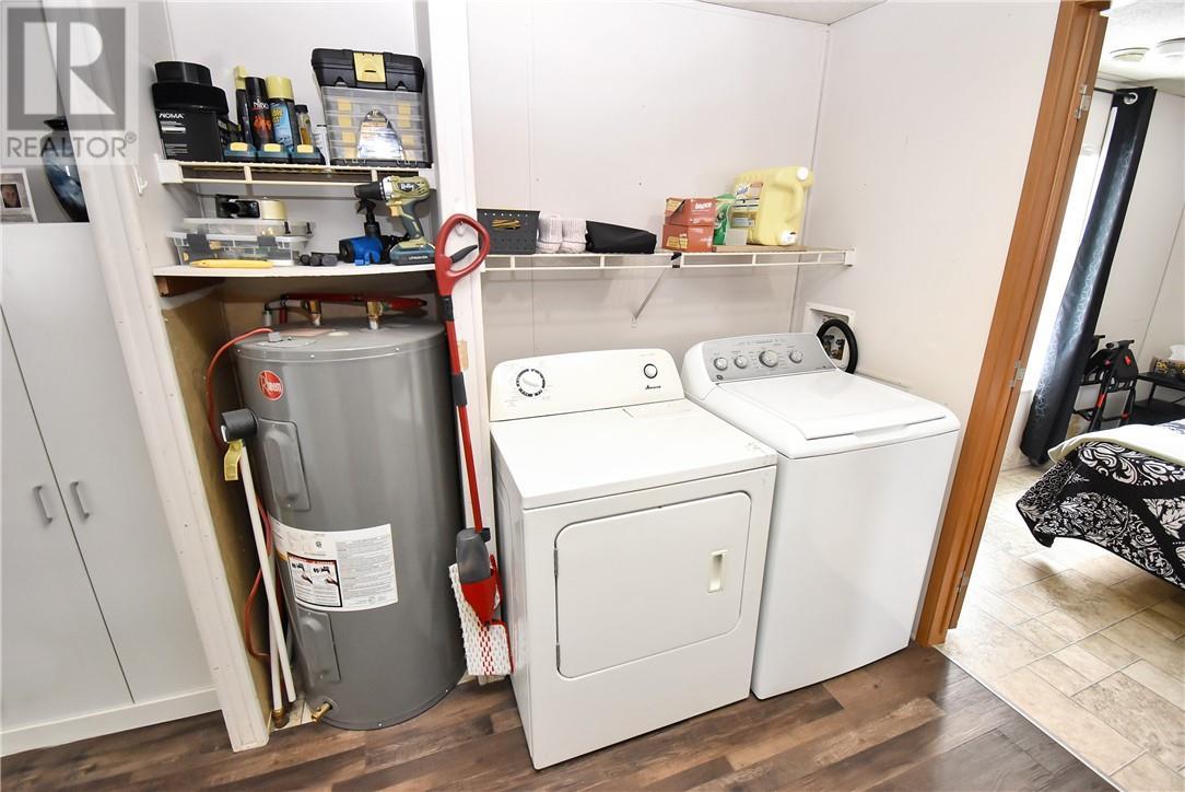 












5261 Highway 17 Unit# 1

,
Markstay,




Ontario
P0M2G0

