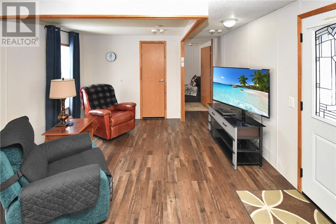 












5261 Highway 17 Unit# 1

,
Markstay,




Ontario
P0M2G0

