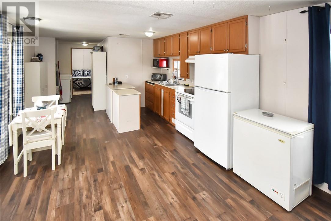 












5261 Highway 17 Unit# 1

,
Markstay,




Ontario
P0M2G0

