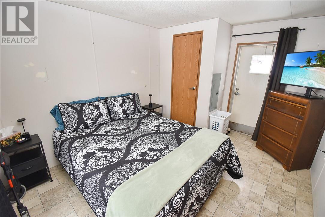 












5261 Highway 17 Unit# 1

,
Markstay,




Ontario
P0M2G0

