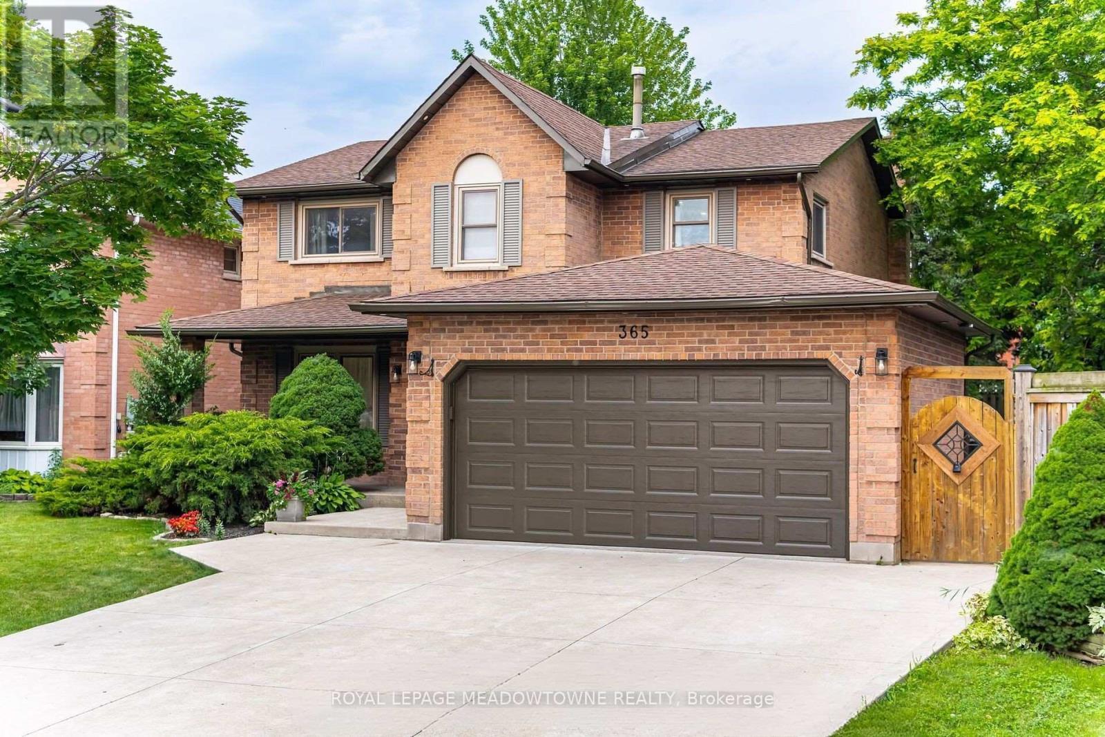 












365 CELTIC DRIVE

,
Hamilton,




Ontario
L8E4N1


