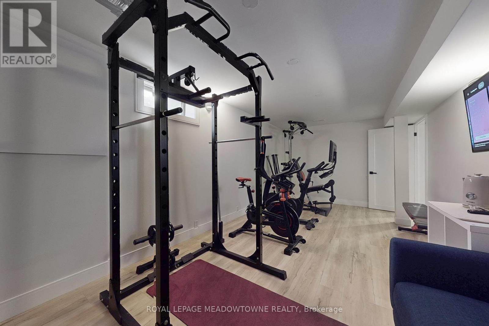 












365 CELTIC DRIVE

,
Hamilton,




Ontario
L8E4N1

