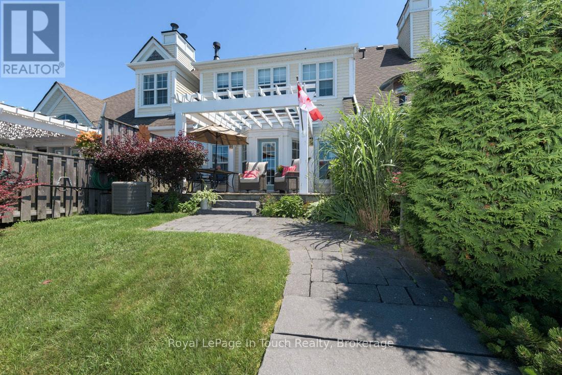 












102 WYCLIFFE COVE

,
Tay (Victoria Harbour),




Ontario
L0K2A0

