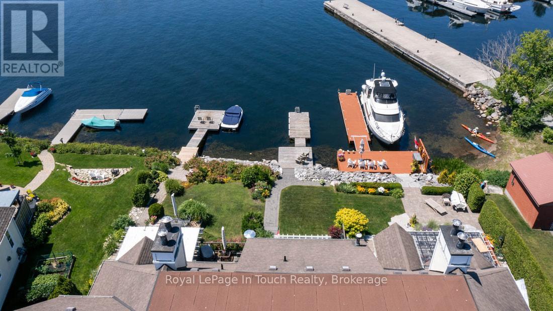 












102 WYCLIFFE COVE

,
Tay (Victoria Harbour),




Ontario
L0K2A0

