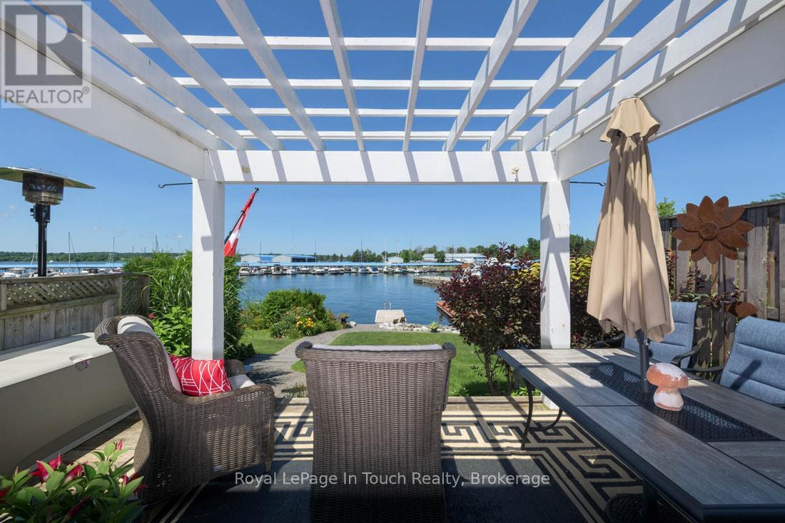 












102 WYCLIFFE COVE

,
Tay (Victoria Harbour),




Ontario
L0K2A0


