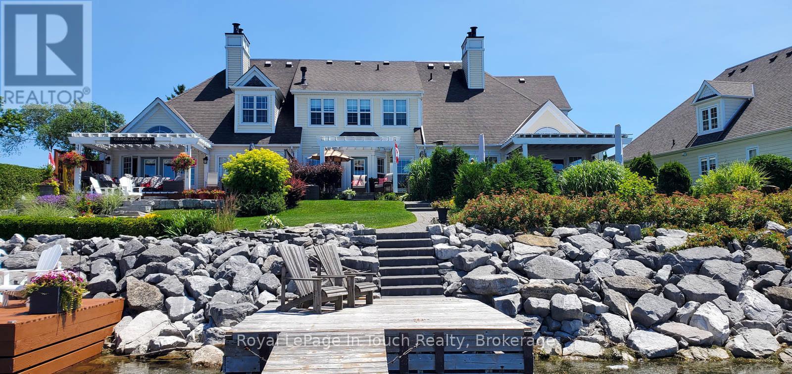 












102 WYCLIFFE COVE

,
Tay (Victoria Harbour),




Ontario
L0K2A0

