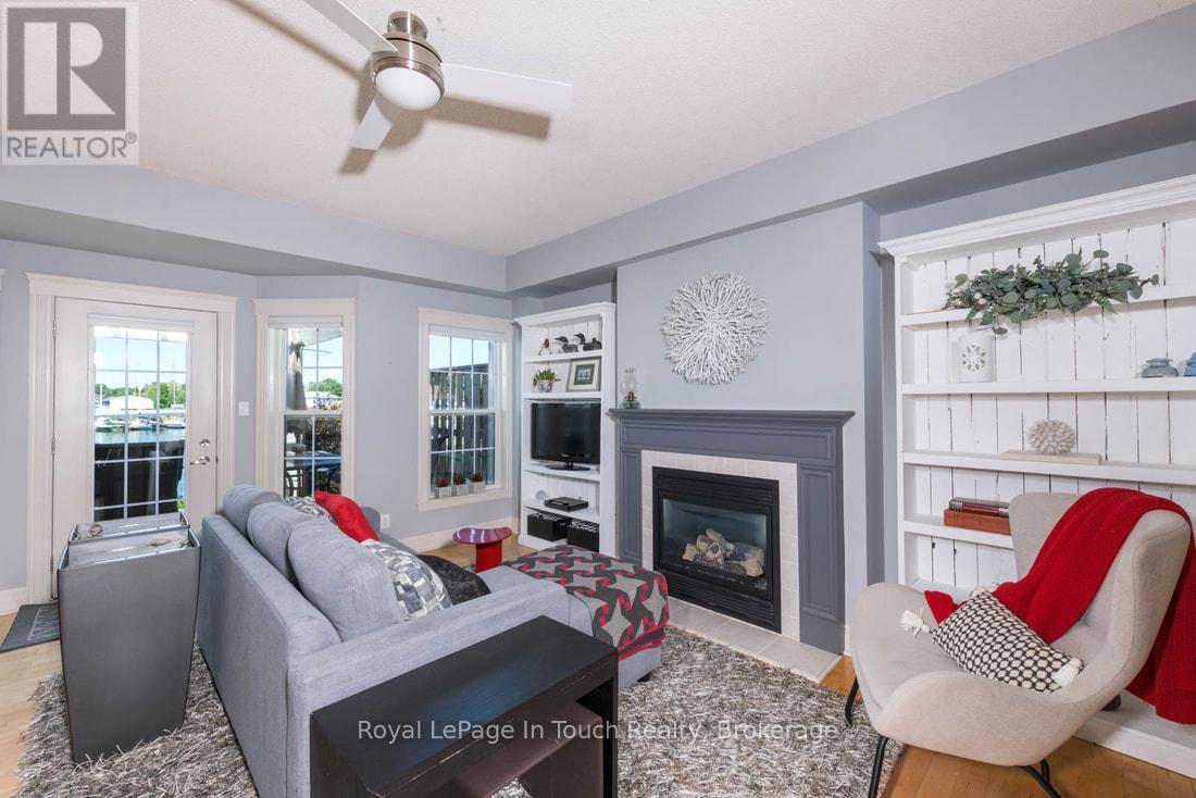












102 WYCLIFFE COVE

,
Tay (Victoria Harbour),




Ontario
L0K2A0


