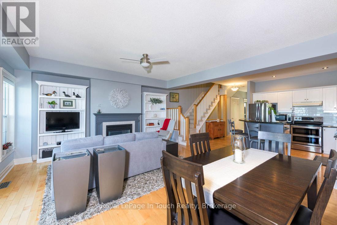 












102 WYCLIFFE COVE

,
Tay (Victoria Harbour),




Ontario
L0K2A0

