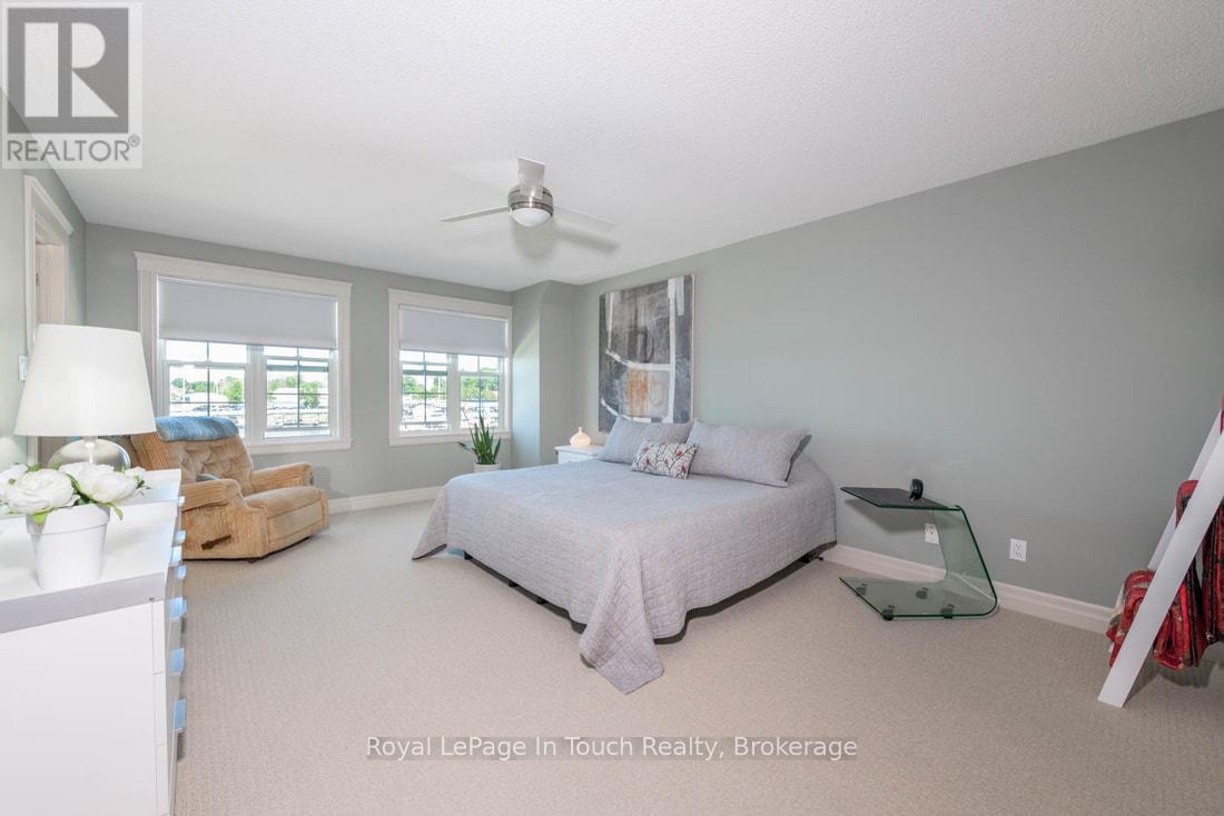












102 WYCLIFFE COVE

,
Tay (Victoria Harbour),




Ontario
L0K2A0

