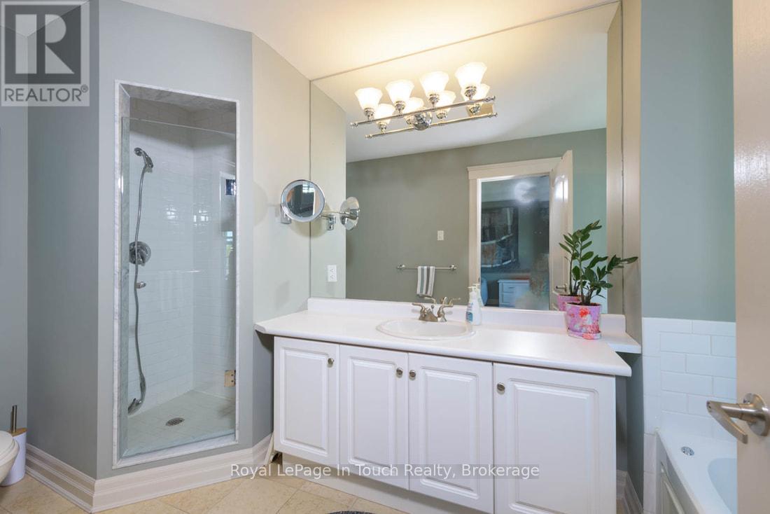 












102 WYCLIFFE COVE

,
Tay (Victoria Harbour),




Ontario
L0K2A0


