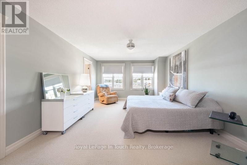 












102 WYCLIFFE COVE

,
Tay (Victoria Harbour),




Ontario
L0K2A0

