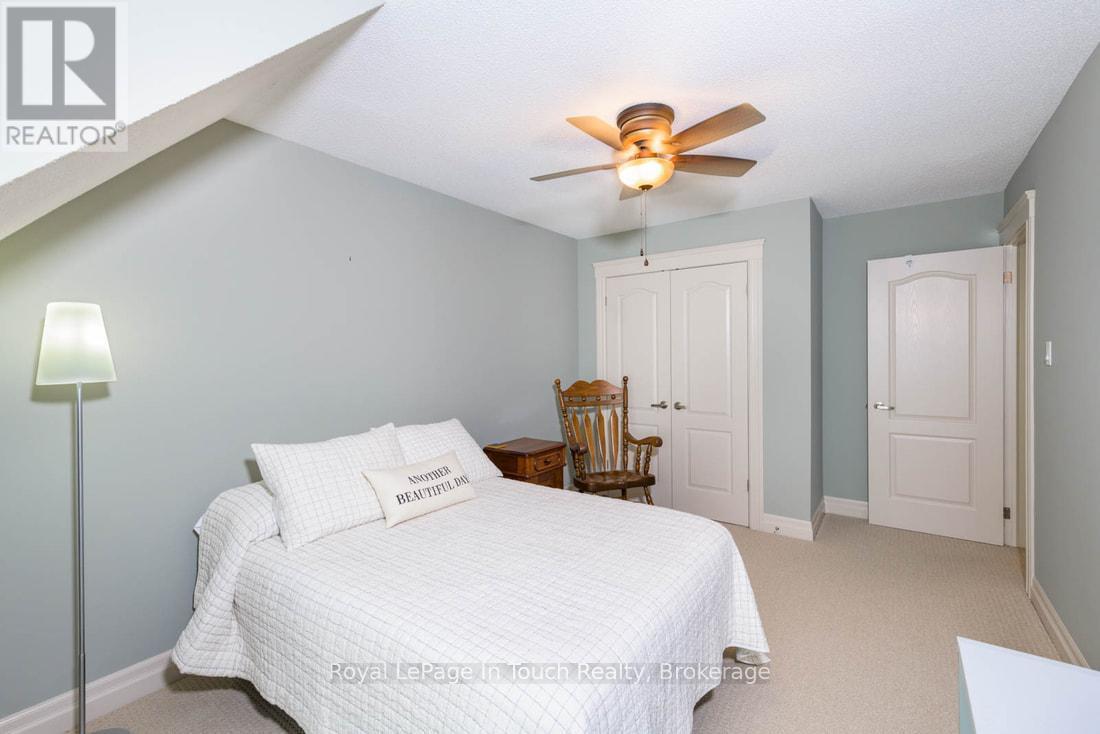 












102 WYCLIFFE COVE

,
Tay (Victoria Harbour),




Ontario
L0K2A0

