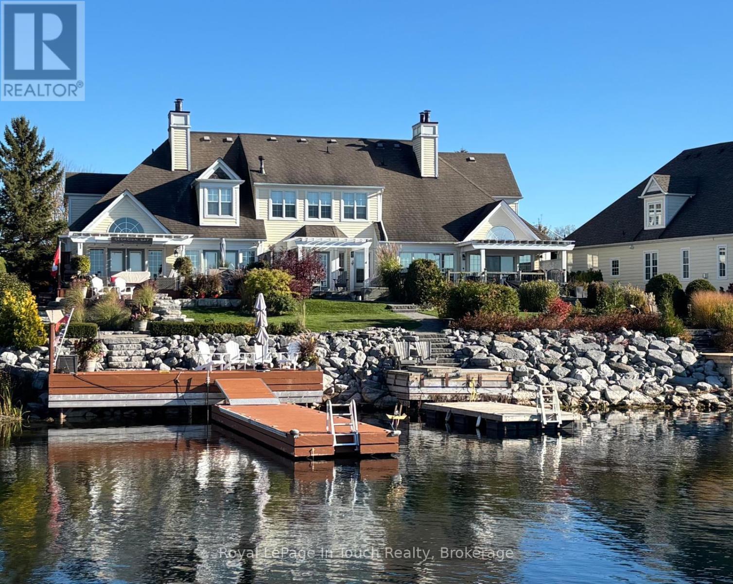 












102 WYCLIFFE COVE

,
Tay (Victoria Harbour),




Ontario
L0K2A0

