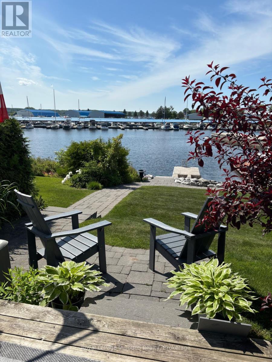 












102 WYCLIFFE COVE

,
Tay (Victoria Harbour),




Ontario
L0K2A0

