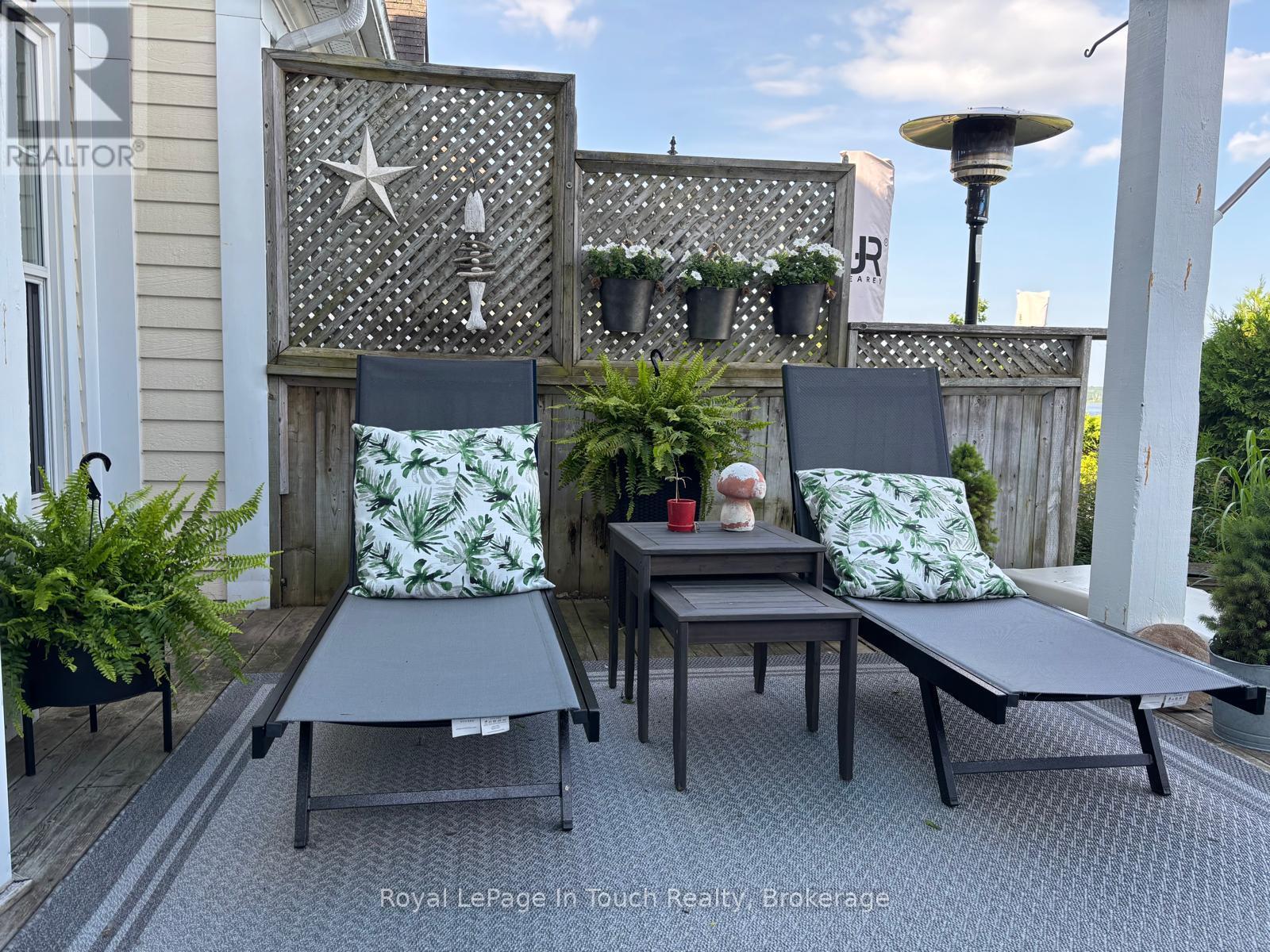 












102 WYCLIFFE COVE

,
Tay (Victoria Harbour),




Ontario
L0K2A0

