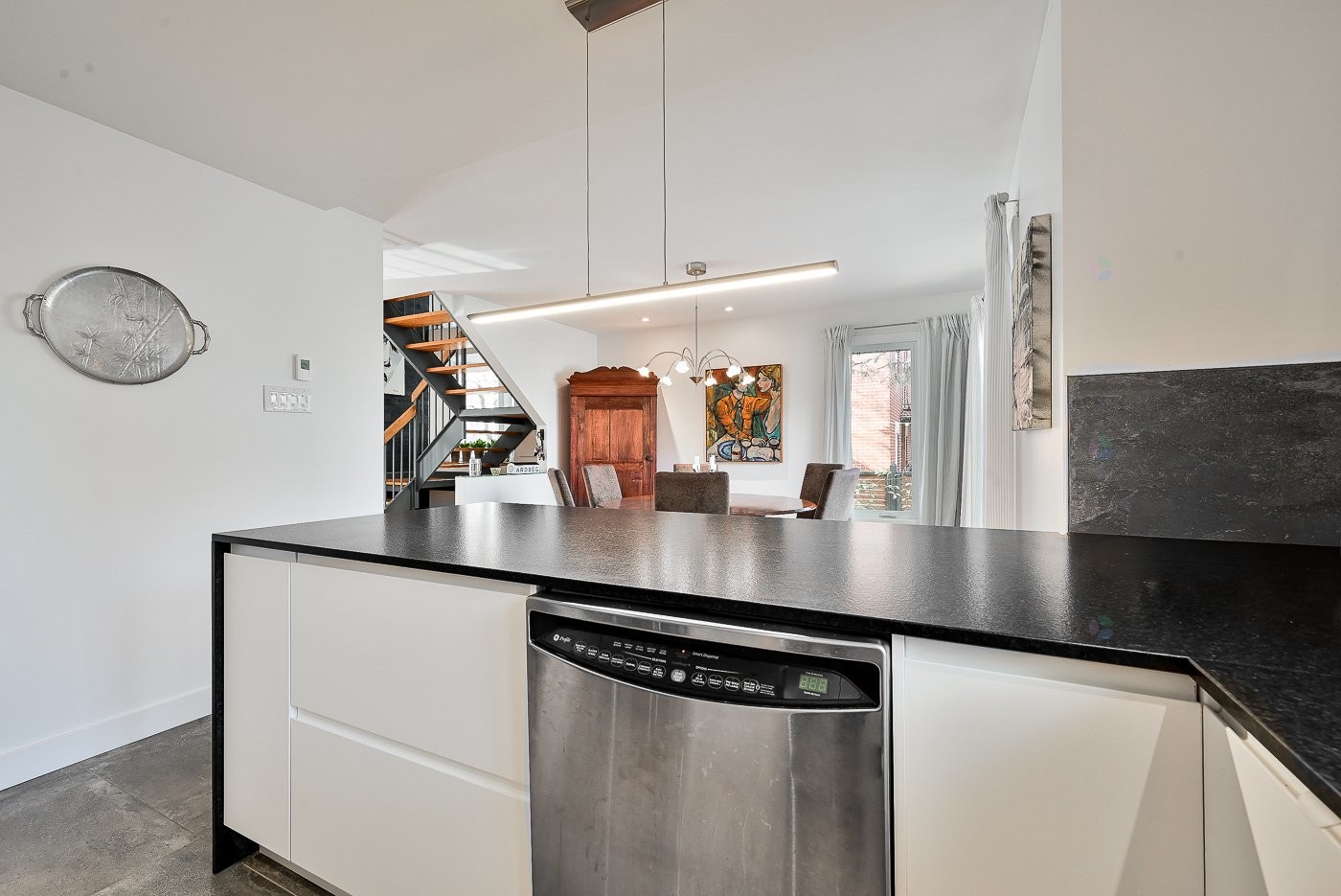 









654


Av. Pine

,
Saint-Lambert,




QC
J4P2P5

