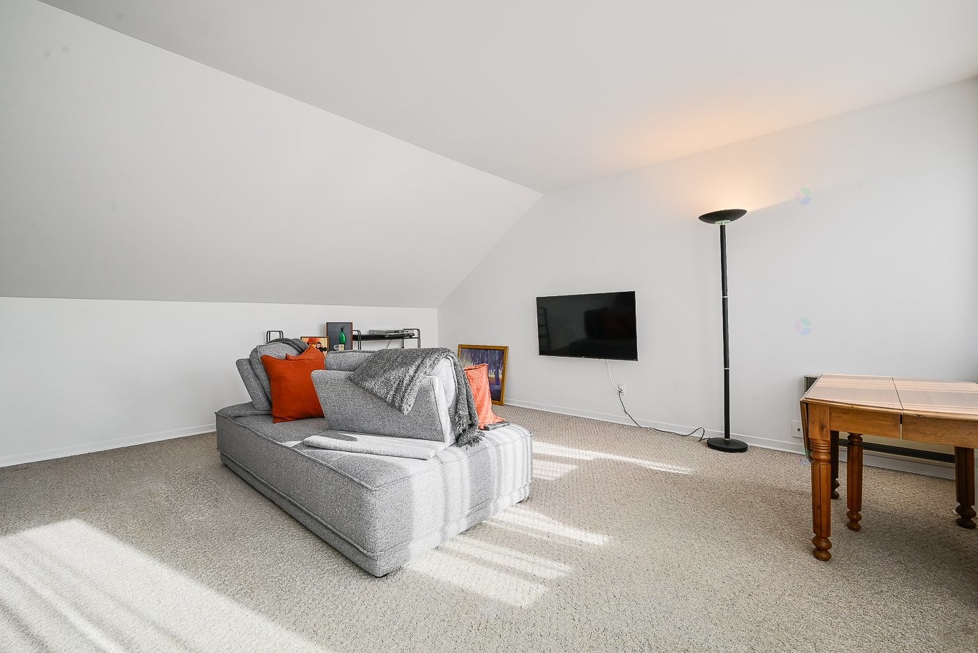









654


Av. Pine

,
Saint-Lambert,




QC
J4P2P5

