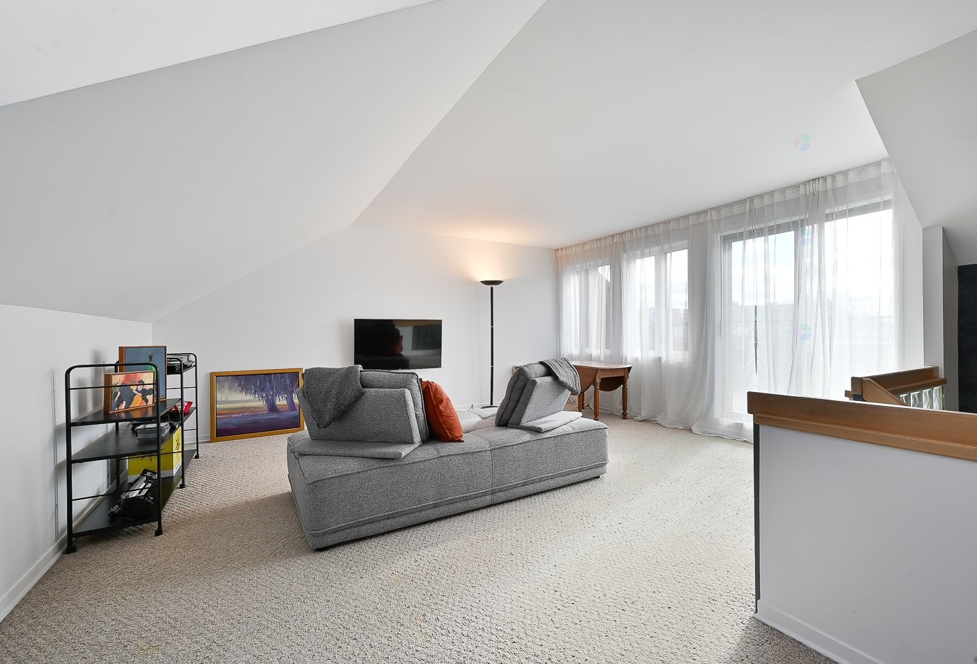 









654


Av. Pine

,
Saint-Lambert,




QC
J4P2P5


