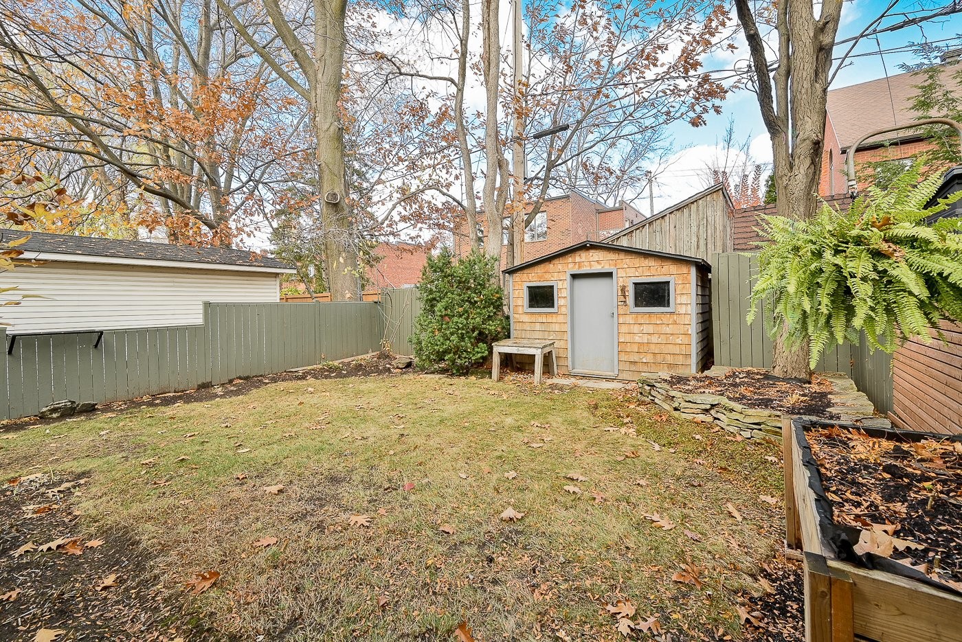 









654


Av. Pine

,
Saint-Lambert,




QC
J4P2P5

