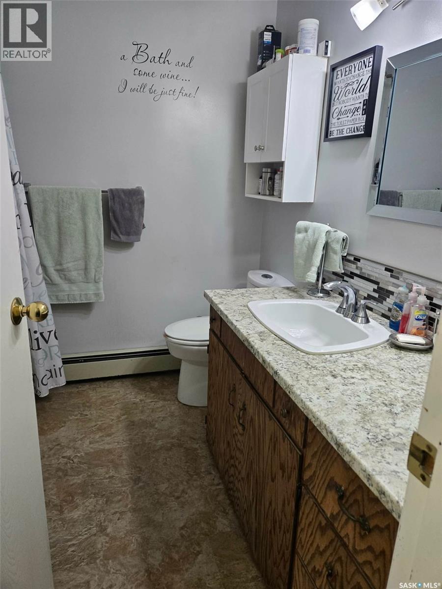 












101 3rd STREET W

,
Leader,




Saskatchewan
S0N1H0

