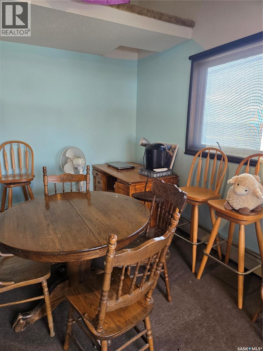 












101 3rd STREET W

,
Leader,




Saskatchewan
S0N1H0


