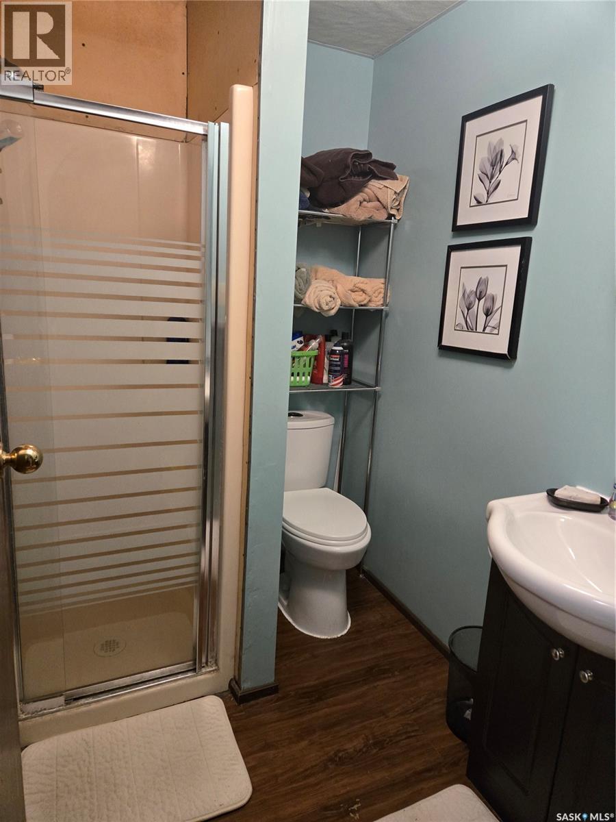 












101 3rd STREET W

,
Leader,




Saskatchewan
S0N1H0


