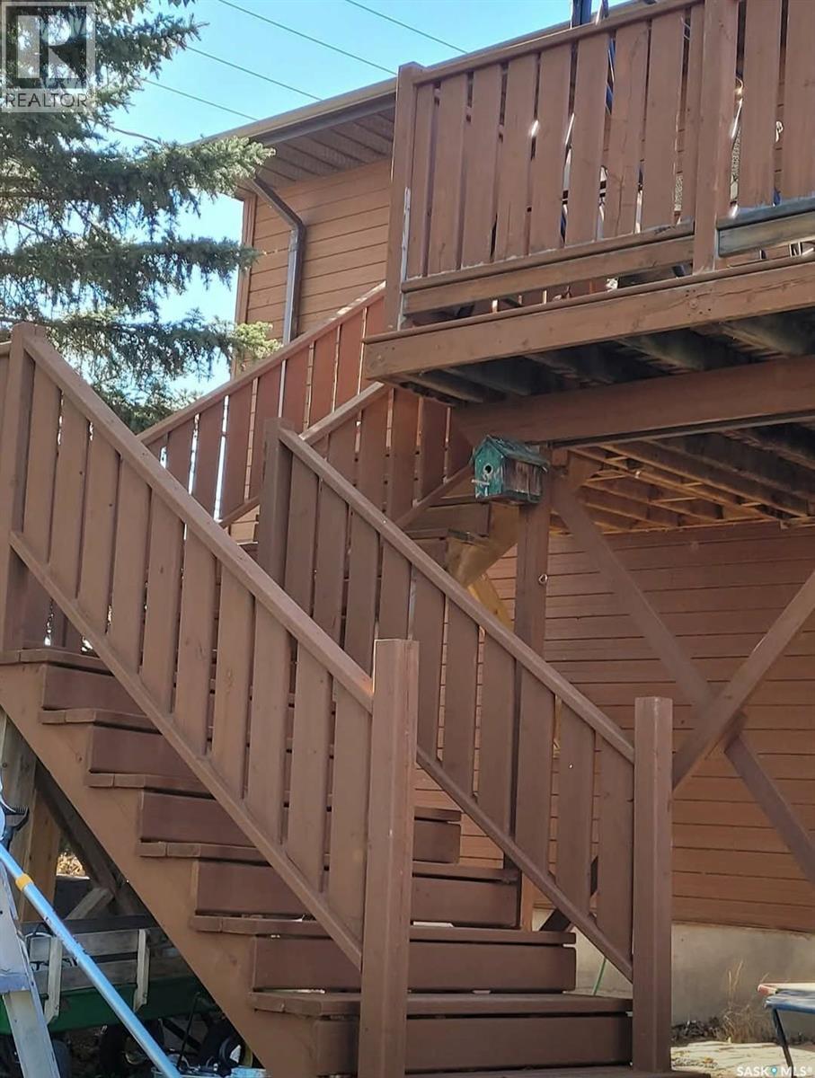












101 3rd STREET W

,
Leader,




Saskatchewan
S0N1H0

