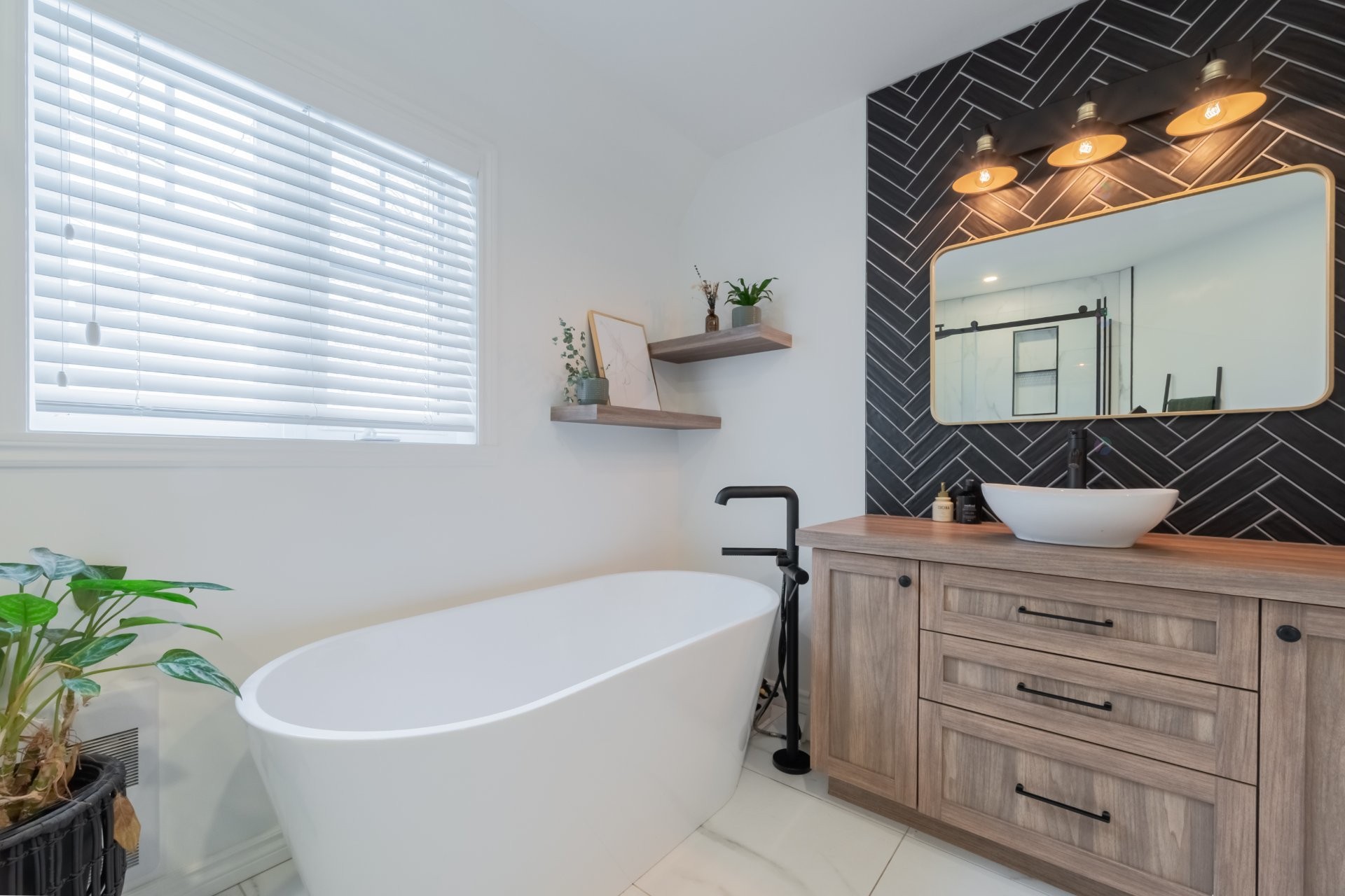









306


Rue des Forêts

,
Saint-Jean-sur-Richelieu,




QC
J2W2E4

