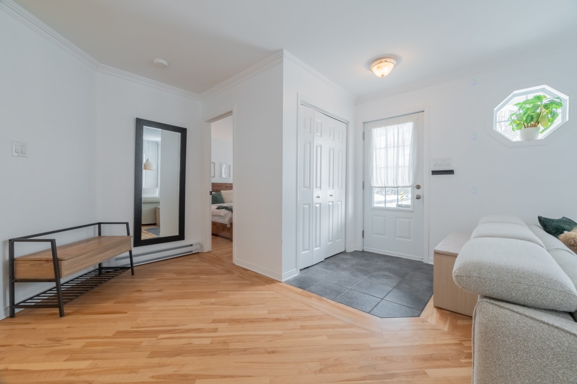 









306


Rue des Forêts

,
Saint-Jean-sur-Richelieu,




QC
J2W2E4

