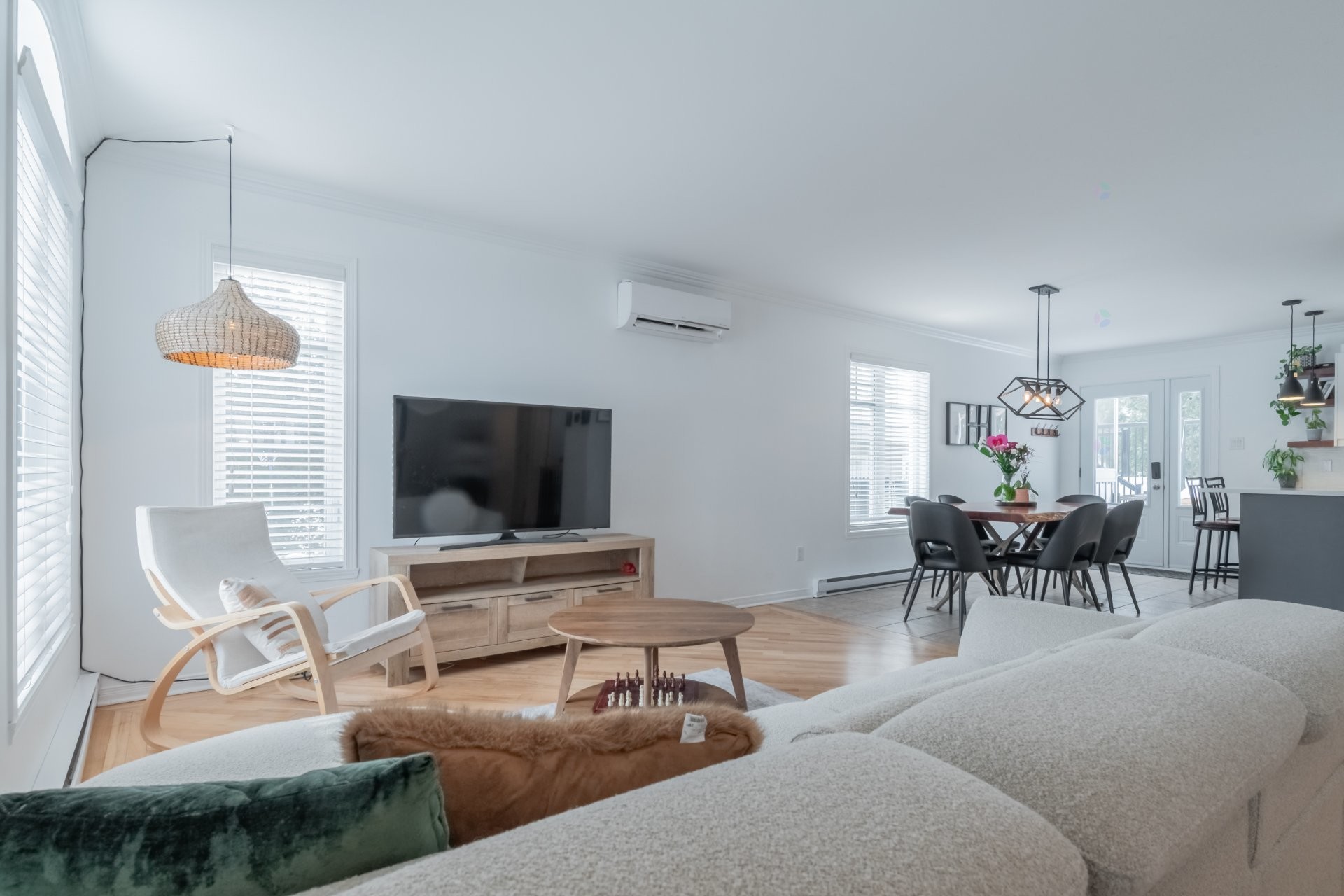 









306


Rue des Forêts

,
Saint-Jean-sur-Richelieu,




QC
J2W2E4

