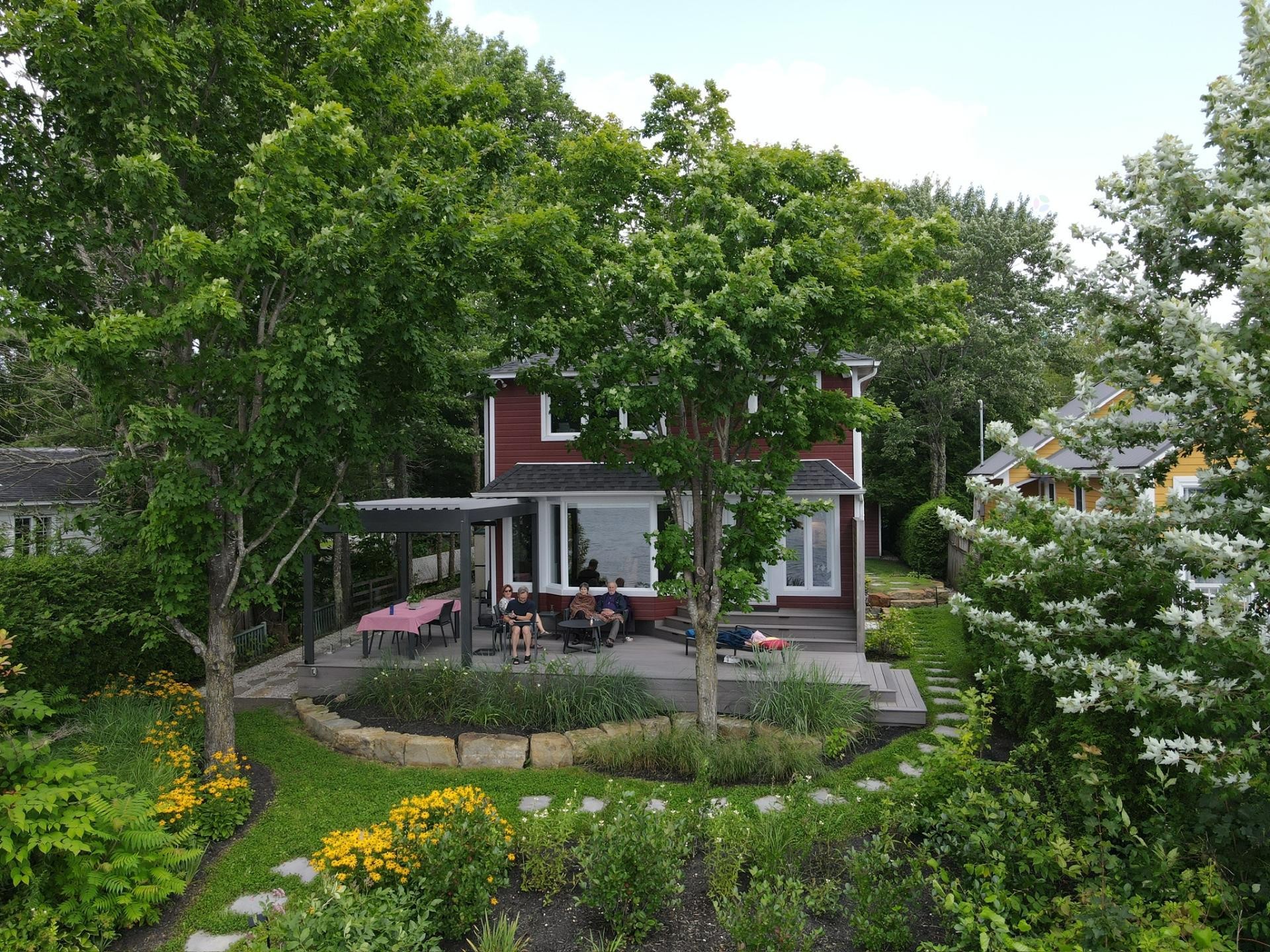 









230


Rue Larose

,
Dunham,




QC
J0E1M0

