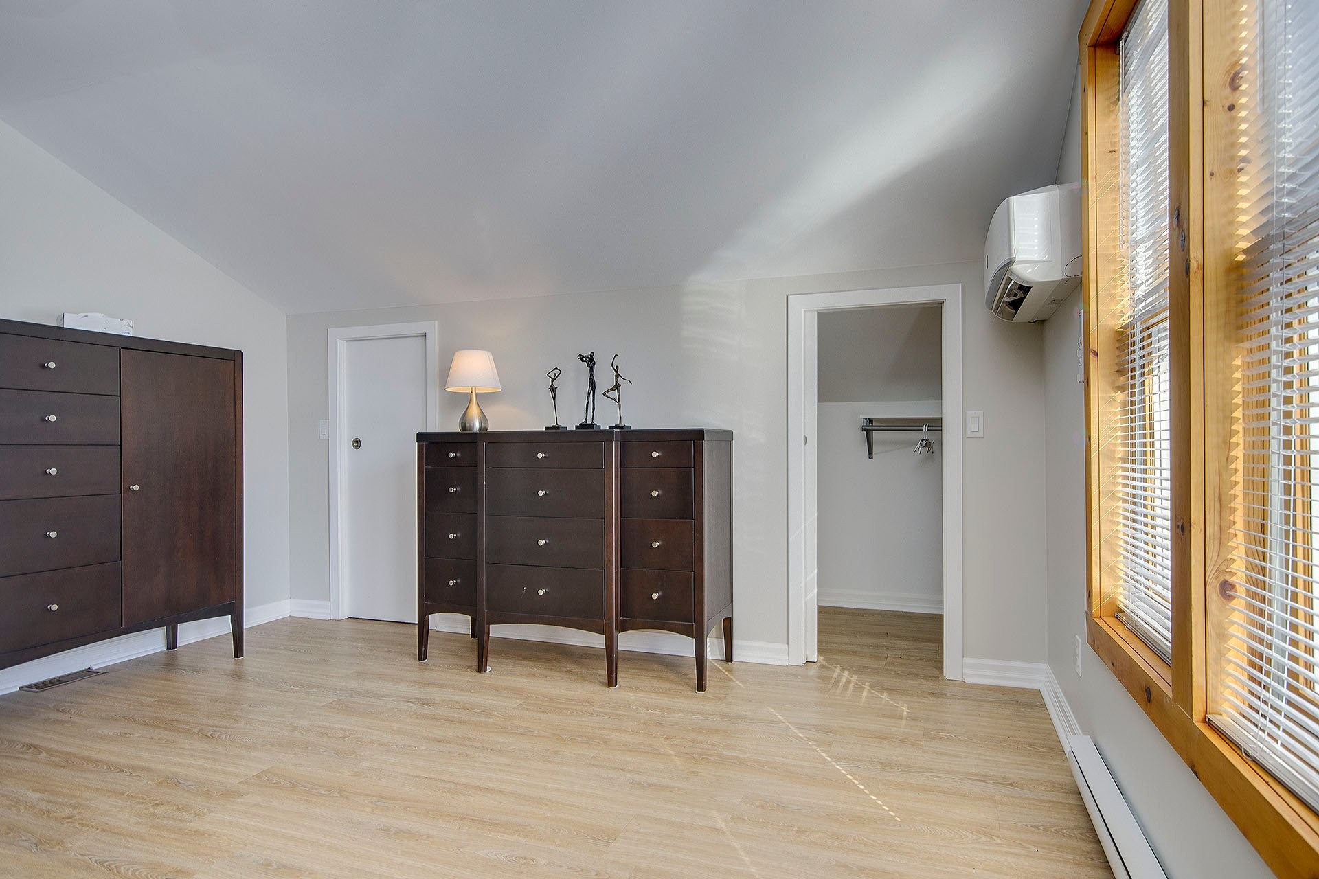 









230


Rue Larose

,
Dunham,




QC
J0E1M0

