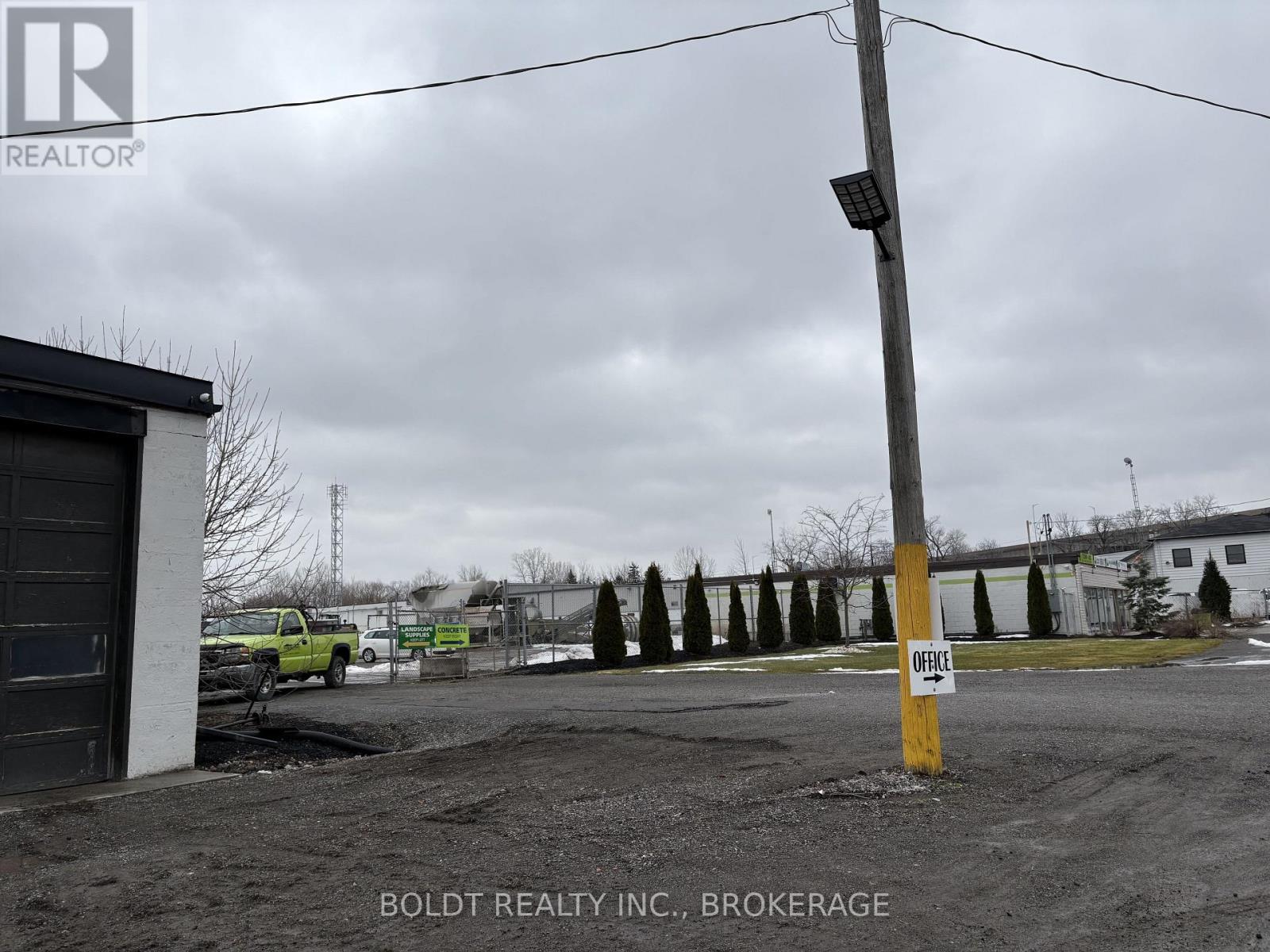 












25 NIAGARA STONE ROAD

,
Niagara-on-the-Lake (Rural),




Ontario
L0S1J0

