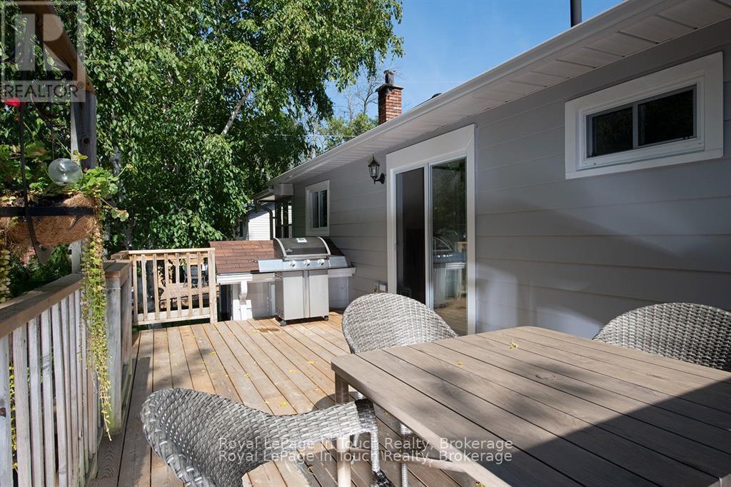 












8 CYRIL MARTIN PLACE

,
Severn (Coldwater),




Ontario
L0K1E0

